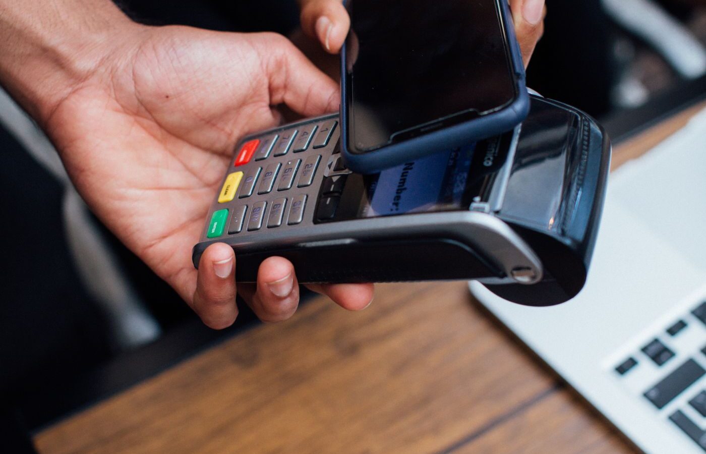 Apple Pay kasinot – talletus, kotiutus ja iPhone-pelaaminen