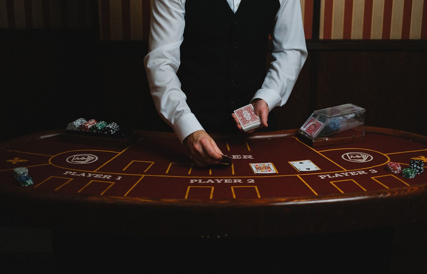Blackjack todennäköisyydet – talon etu ja perusstrategia