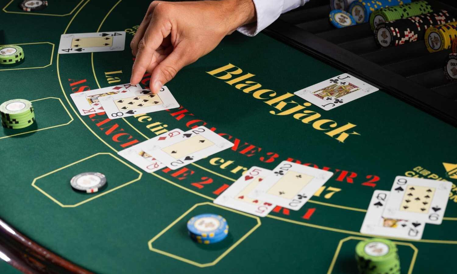 Blackjack Side Bet – Opas sivuvedonlyöntiin live-kasinolla
